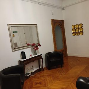 Grand Via House